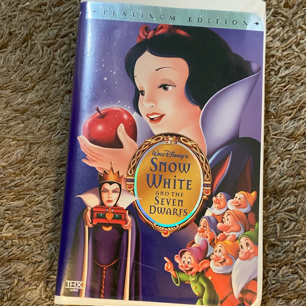 DISNEY SNOW WHITE VHS